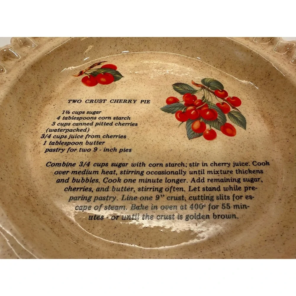 Vintage‎ Ceramic Blueberry Pie Dish w Lid and Recipe Speckled Tan 11 Inch Baker